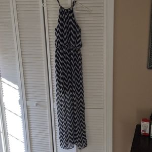 Navy blue and white Chevron dress.  Medium